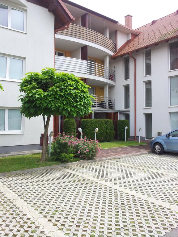 Apartment Kanita モラフスケ・トプリツェ エクステリア 写真